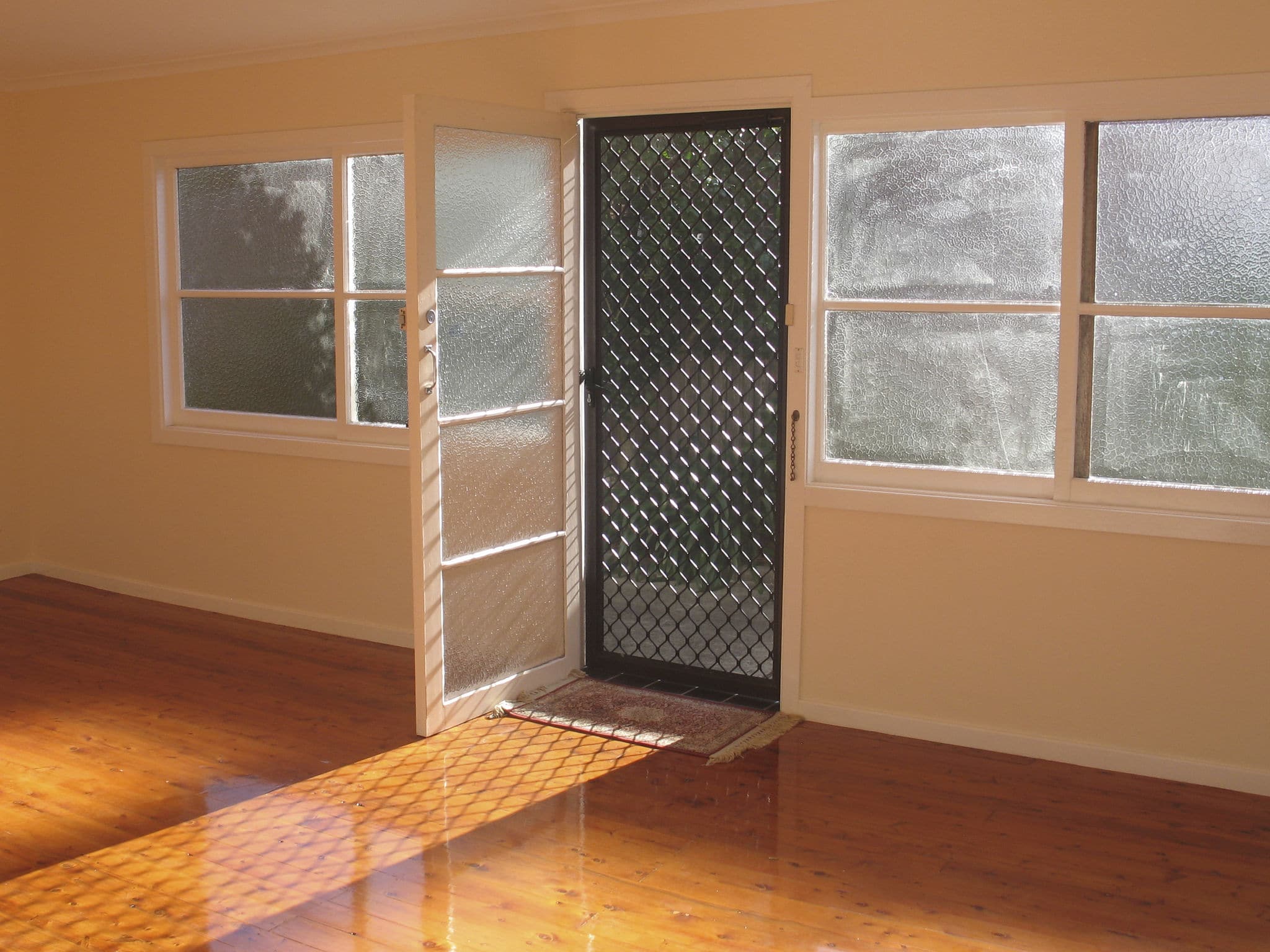 Solar Screens Upgrade for Home Energy Efficiency - Atlas Solar TX ...